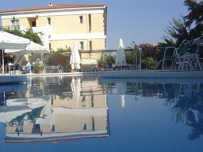 Paradise Hotel Számosz Kültér fotó
