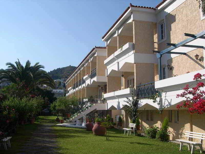 Paradise Hotel Számosz Kültér fotó